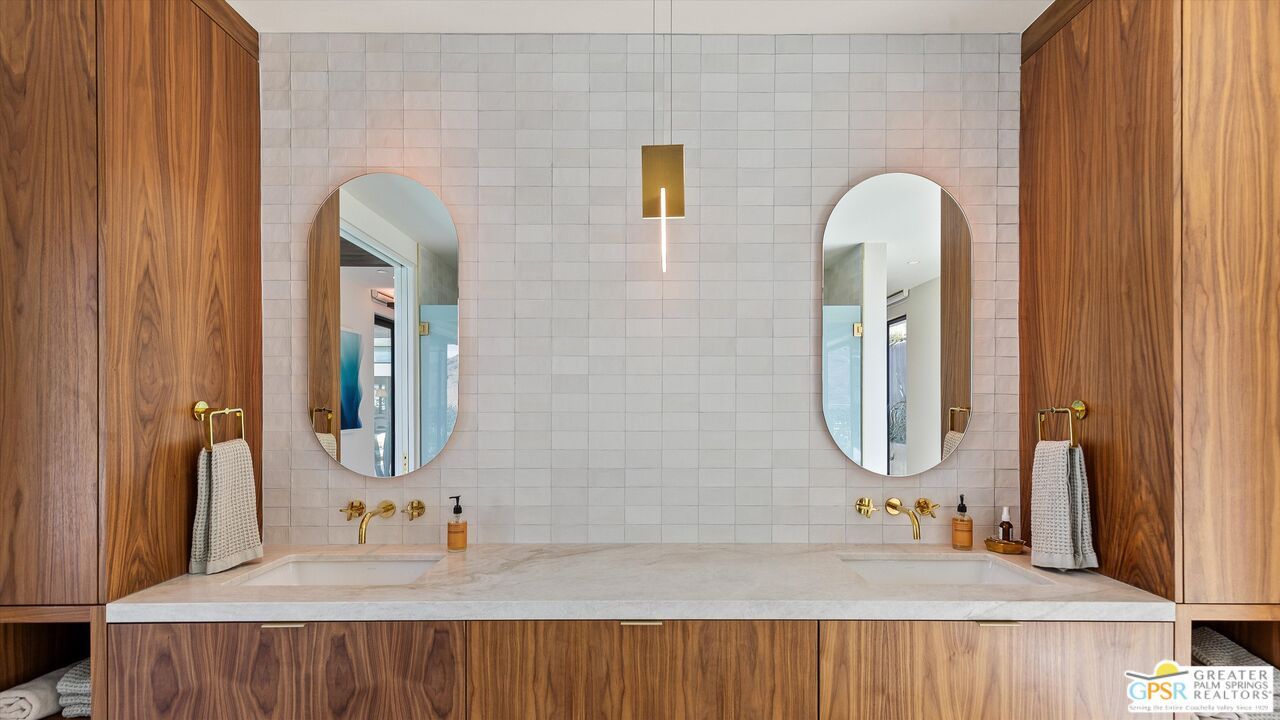 Bathroom, Interior, Pendant Lights
