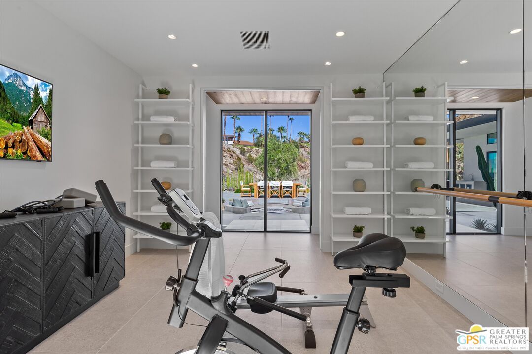 Fitness Equipment, Interior, Recessed Lighting