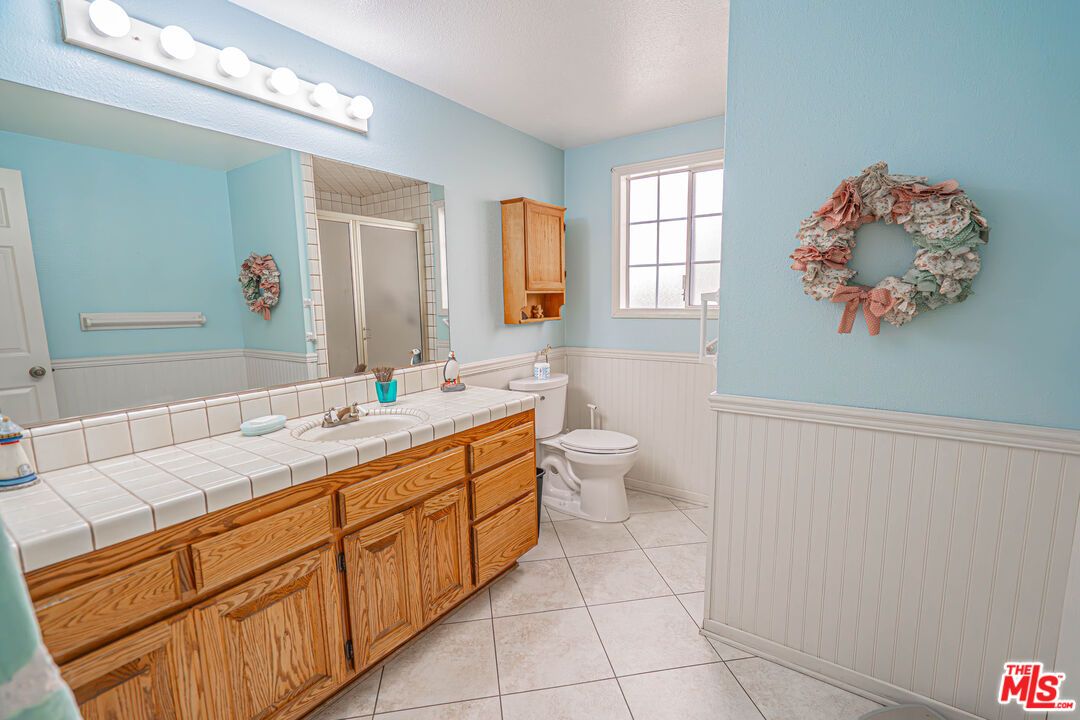 Bathroom, Interior, Tile Countertops
