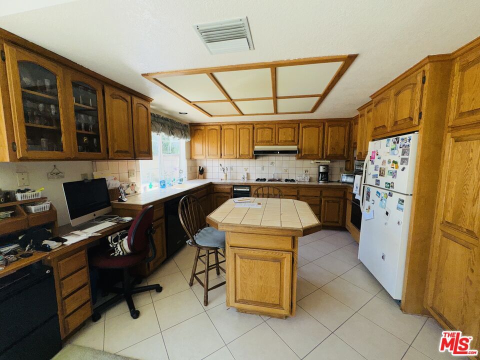 Interior, Kitchen, Tile Countertops