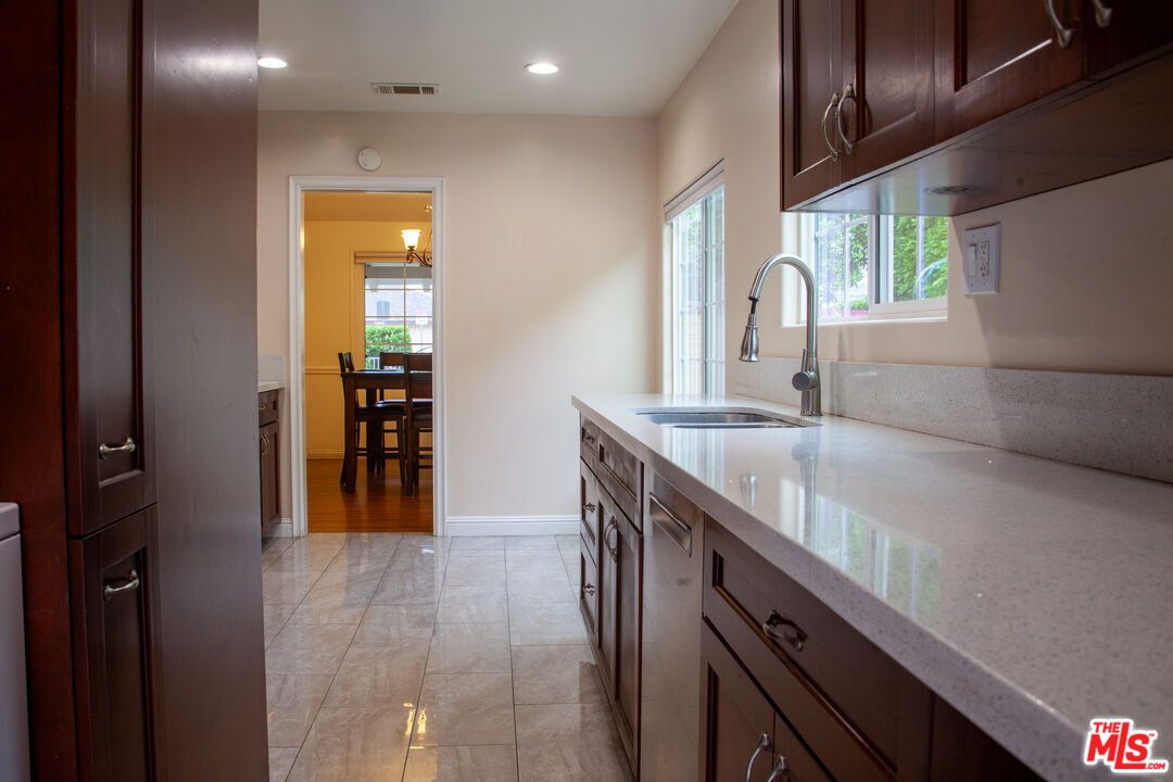 Dining room, Interior, Kitchen, Recessed Lighting