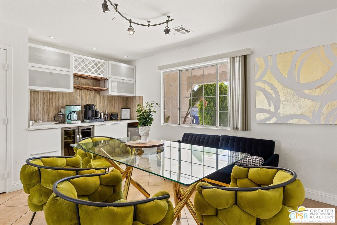 Dining room, Interior, Kitchen, Recessed Lighting