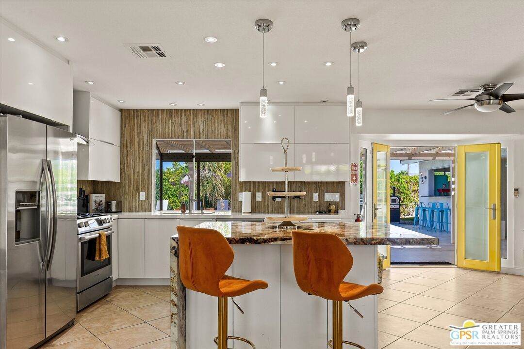 Interior, Kitchen, Pendant Lights, Recessed Lighting, Stainless Steel Appliances