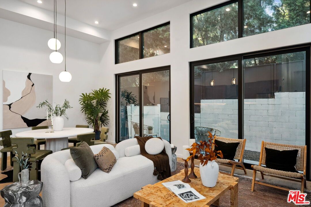 Interior, Living room, Pendant Lights, Recessed Lighting, Wood Texture Flooring