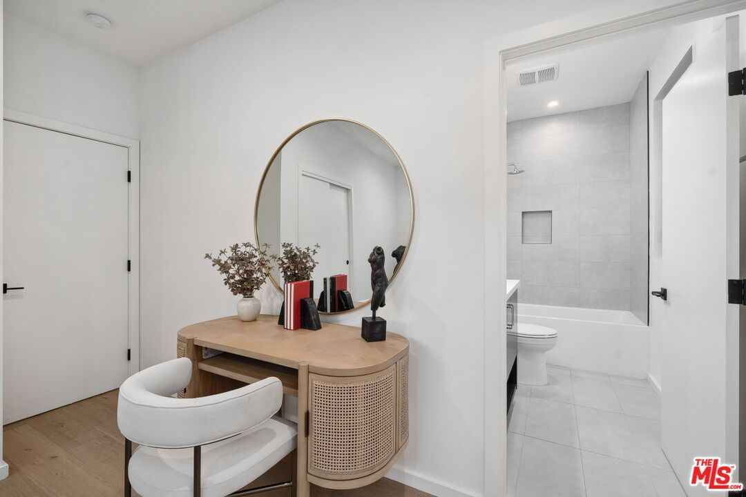 Bathroom, Interior, Recessed Lighting, Wood Texture Flooring