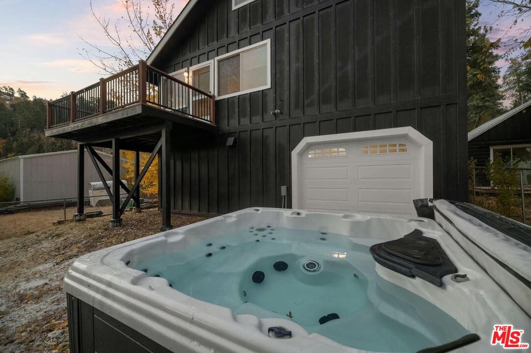 Exterior, Hot Tub
