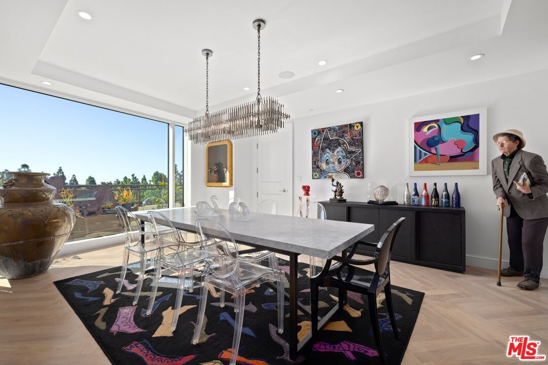 Chandelier, Dining room, Interior, Recessed Lighting, Wood Texture Flooring