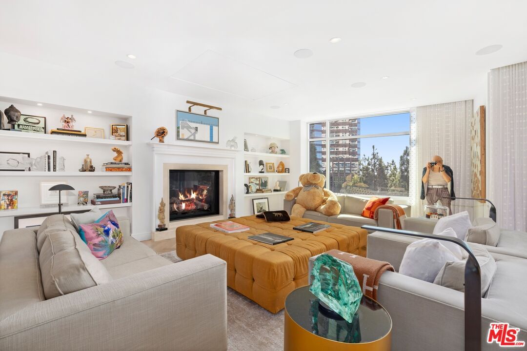 Fireplace, Interior, Living room, Recessed Lighting