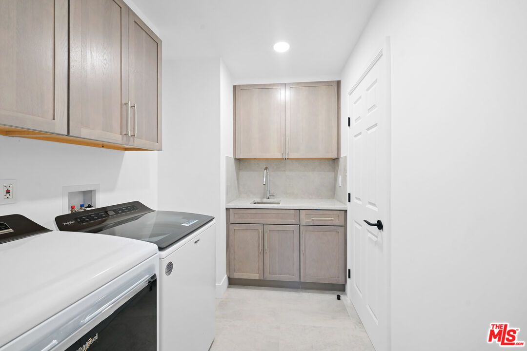 Interior, Recessed Lighting, Washer