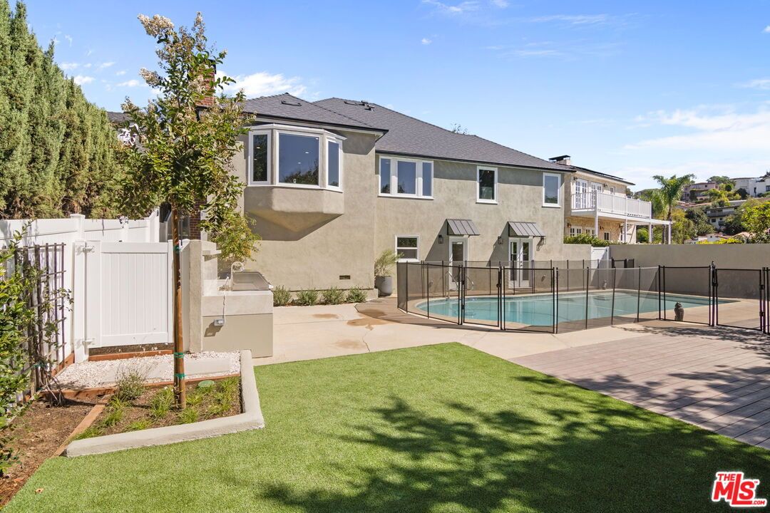 Backyard, Exterior, Pool