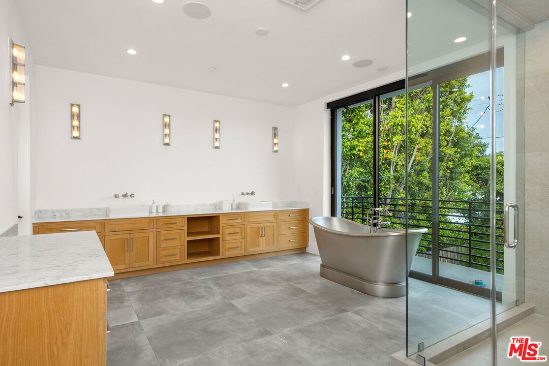 Bathroom, Dual Sink Vanities, Free Standing Baths, Glass Shower, Interior, Recessed Lighting