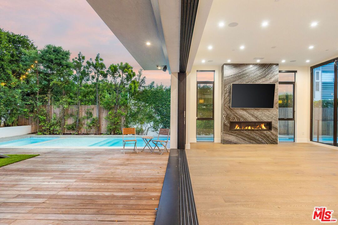 Exterior, Fireplace, Pool, Recessed Lighting