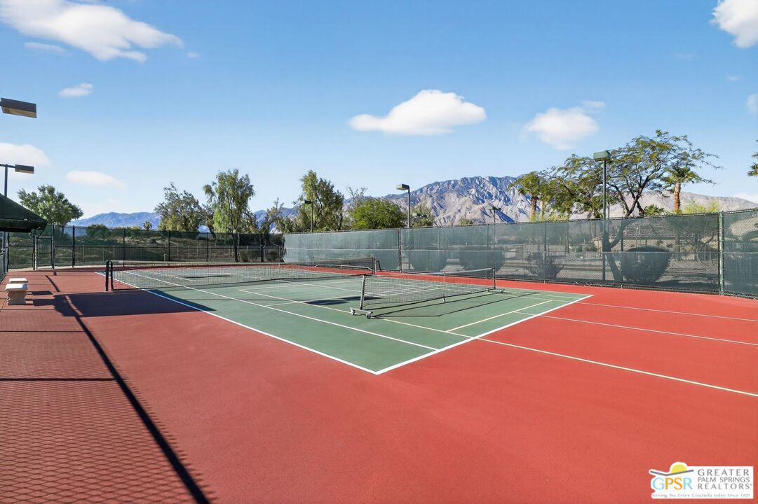 Exterior, Tennis Courts