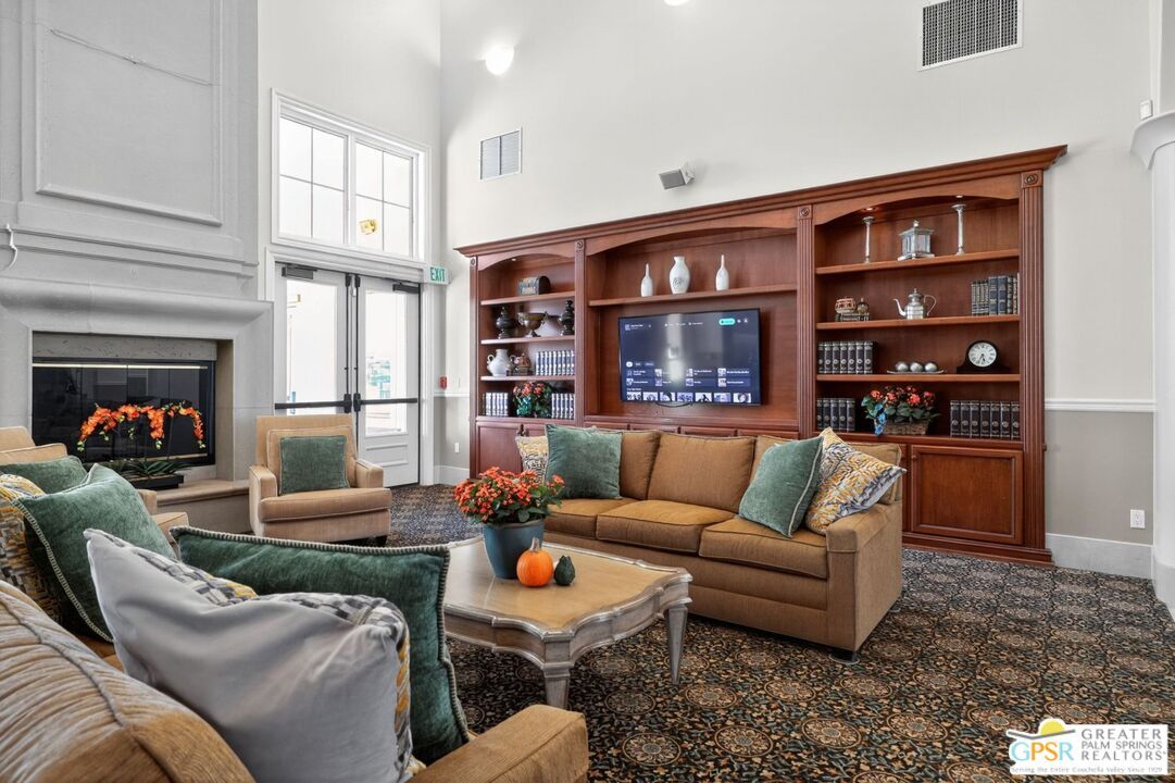 Fireplace, Interior, Living room, Recessed Lighting