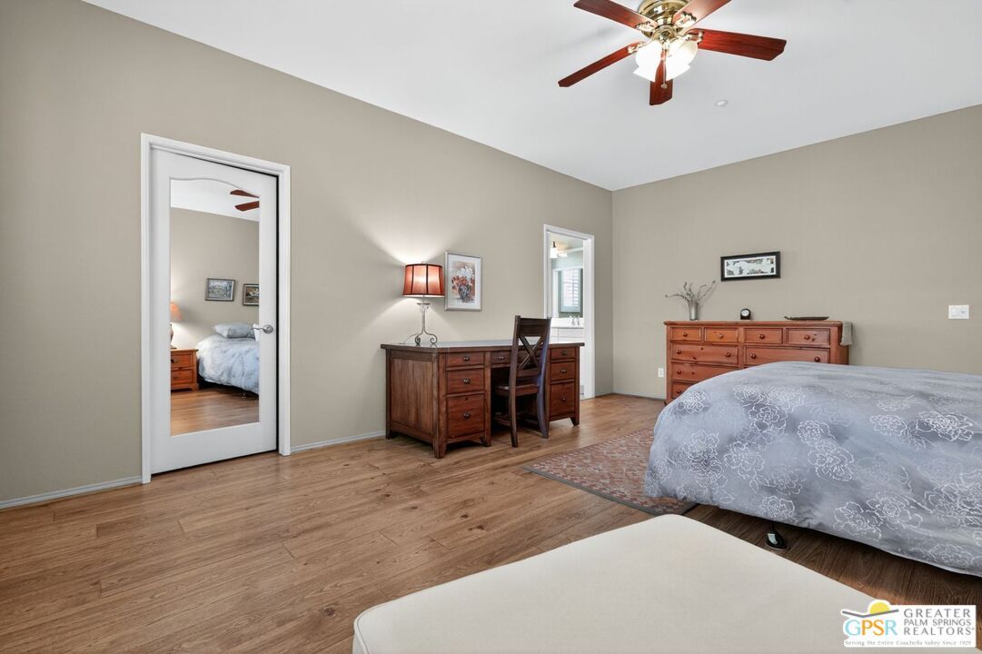 Bedroom, Home Office, Interior, Wood Texture Flooring