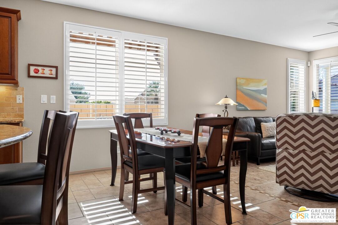 Dining room, Interior