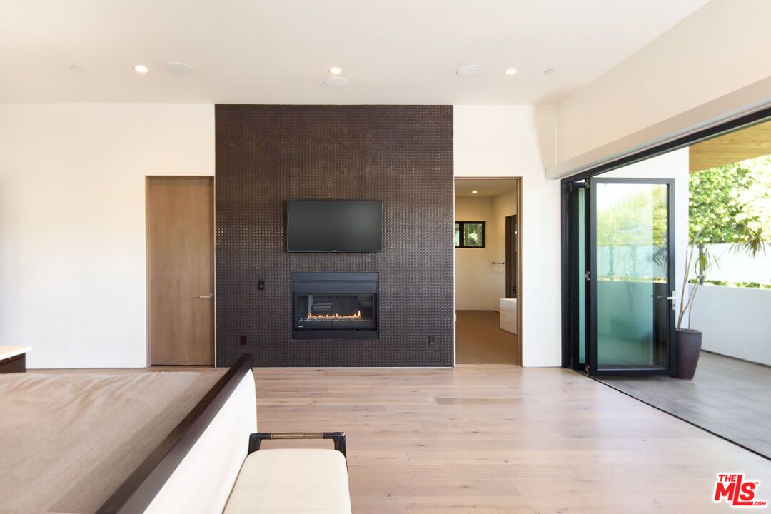 Fireplace, Interior, Recessed Lighting, Wood Texture Flooring