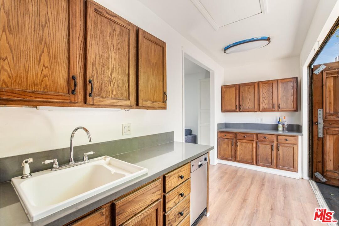 Interior, Kitchen, Wood Texture Flooring