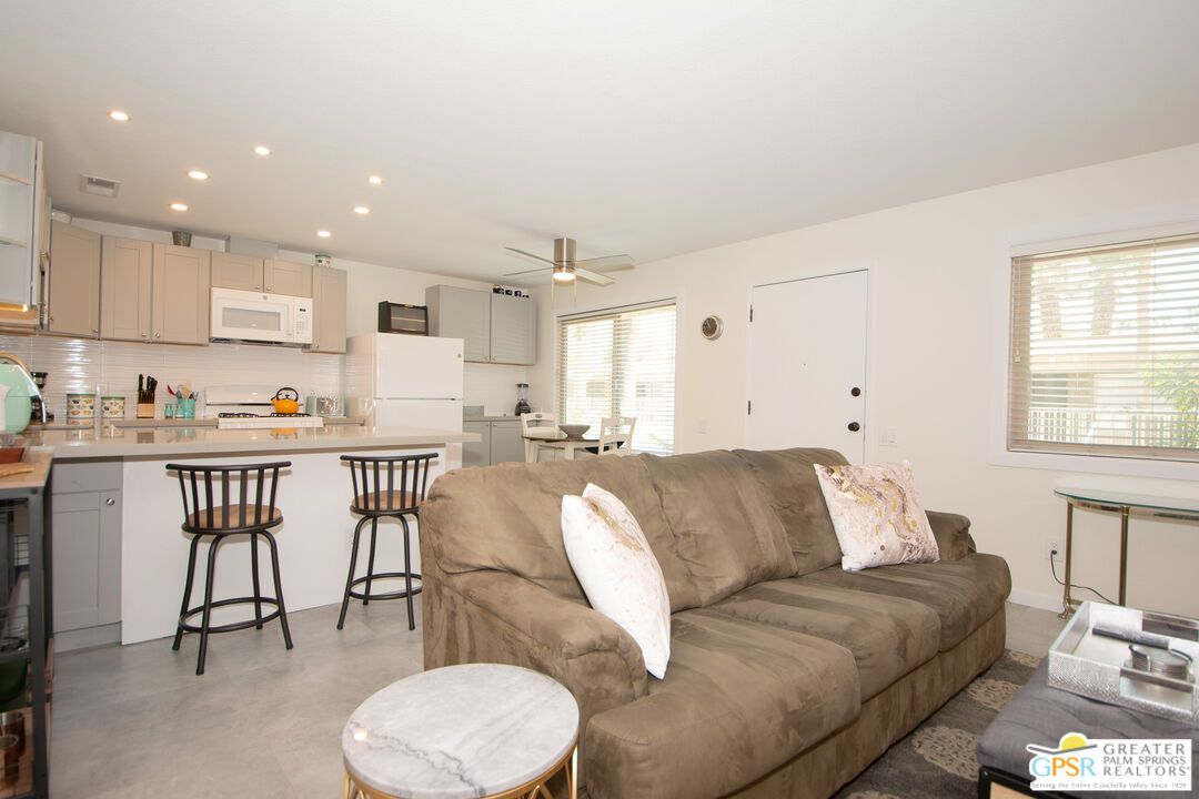 Dining room, Interior, Kitchen, Living room, Recessed Lighting