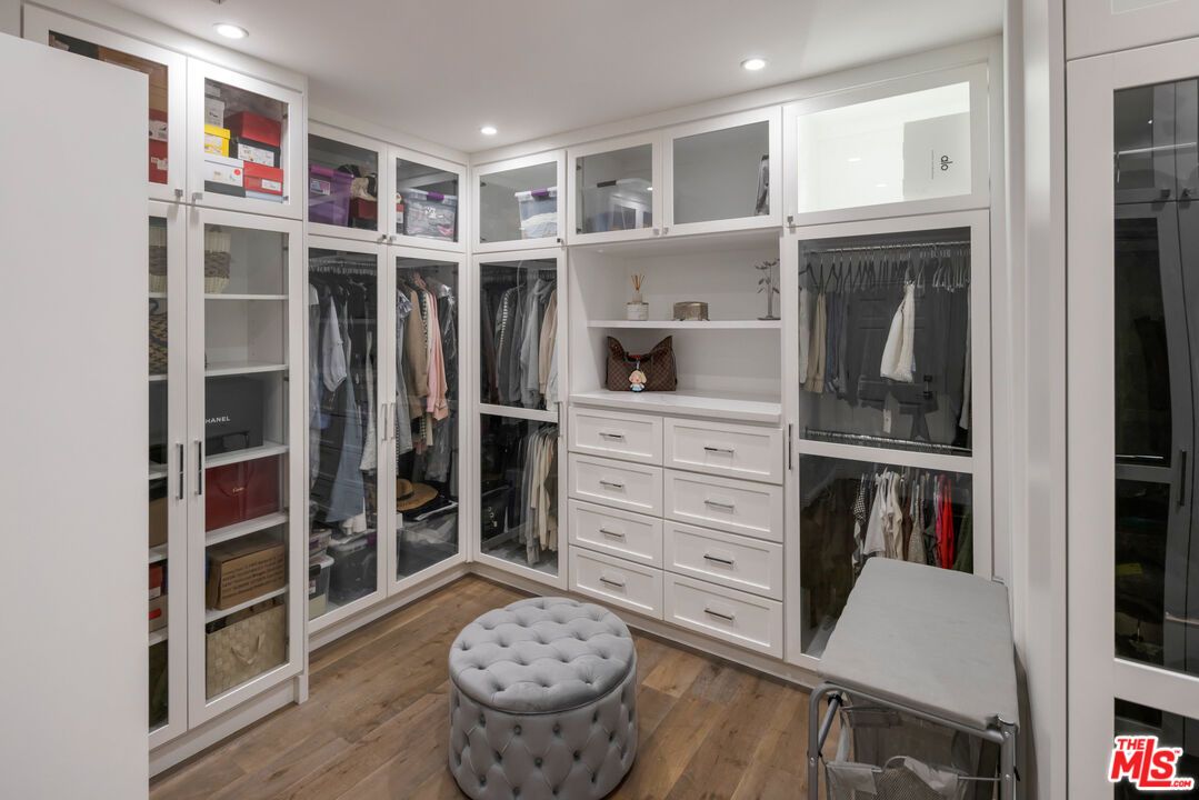 Interior, Recessed Lighting, Walk-in Closets, Wood Texture Flooring