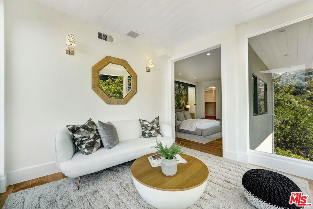 Bedroom, Interior, Living room, Recessed Lighting, Wood Texture Flooring