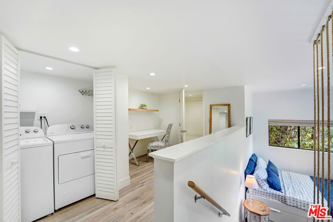 Interior, Recessed Lighting, Utility Closets, Washer, Wood Texture Flooring