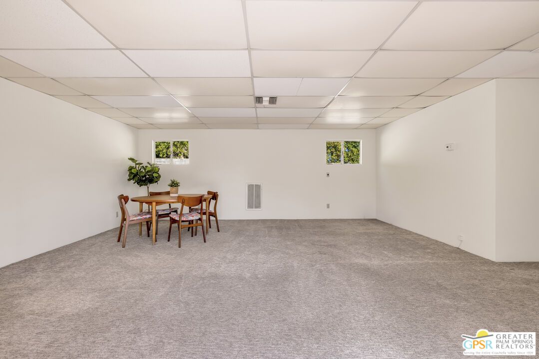 Dining room, Interior