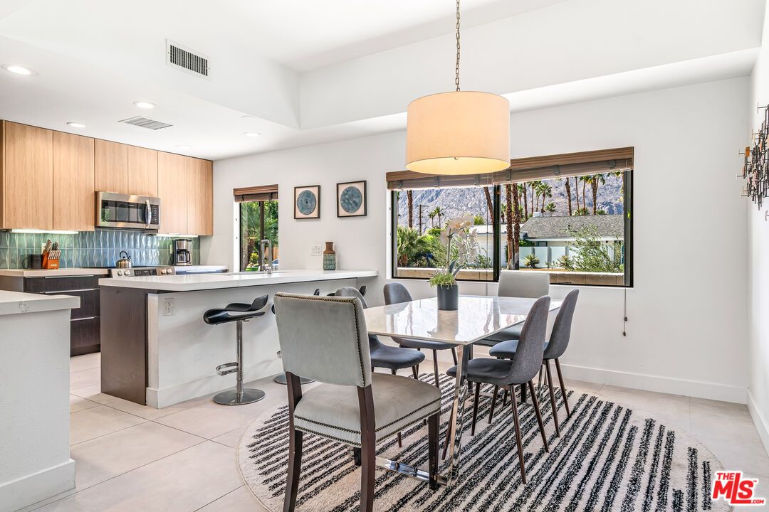 Dining room, Interior, Kitchen, Pendant Lights, Recessed Lighting