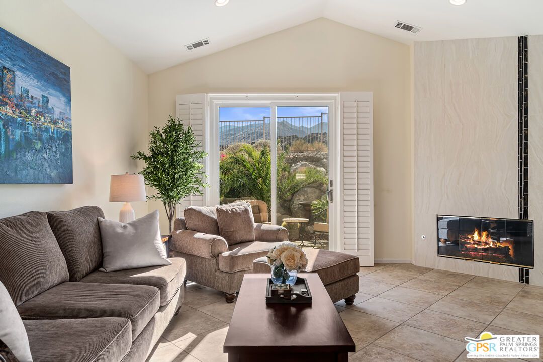 Fireplace, Interior, Living room, Recessed Lighting