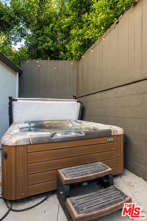 Exterior, Hot Tub