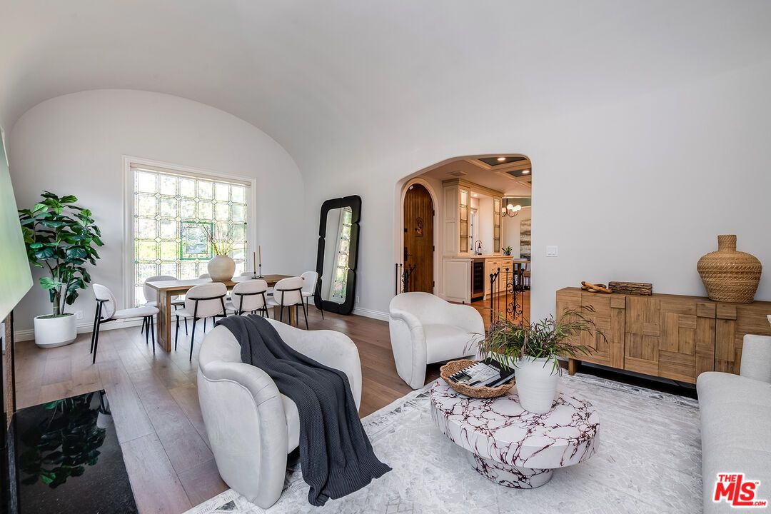 Dining room, Interior, Kitchen, Living room, Recessed Lighting, Wood Texture Flooring