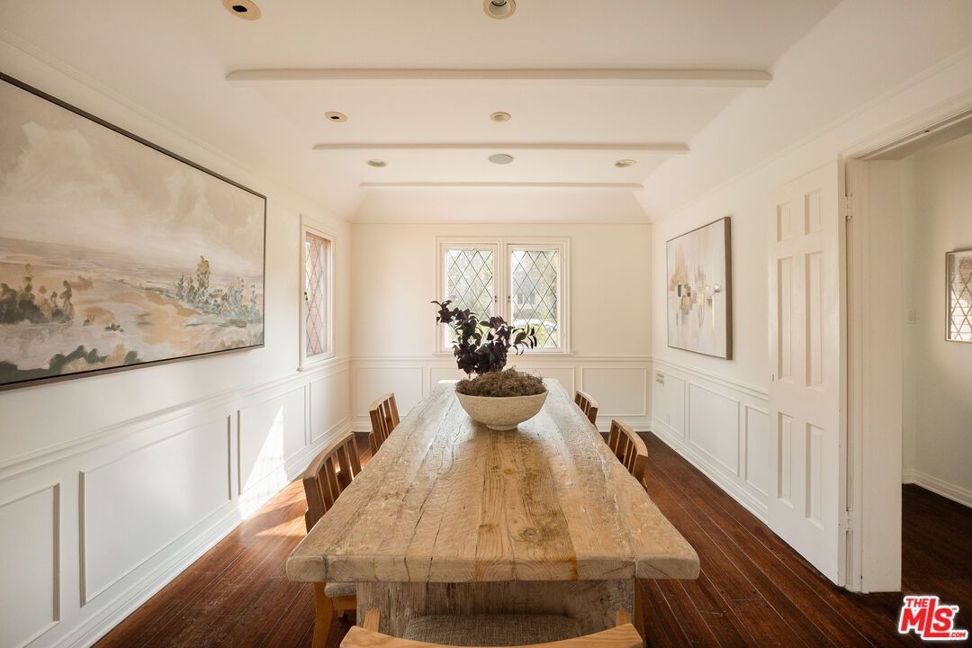Dining room, Interior, Recessed Lighting, Wood Texture Flooring