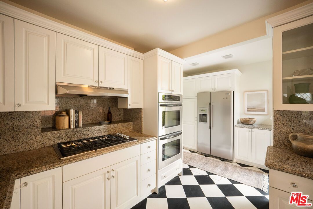 Interior, Kitchen, Stainless Steel Appliances