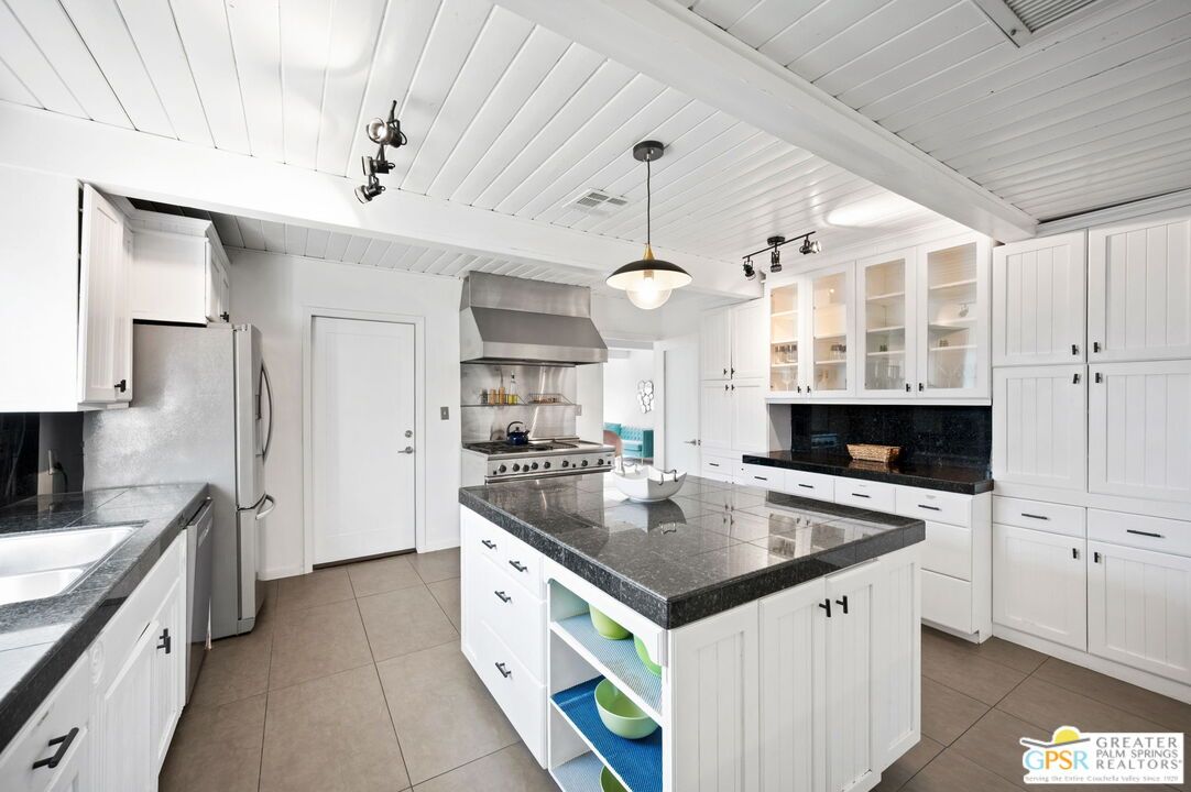 Interior, Kitchen, Pendant Lights, Stainless Steel Appliances