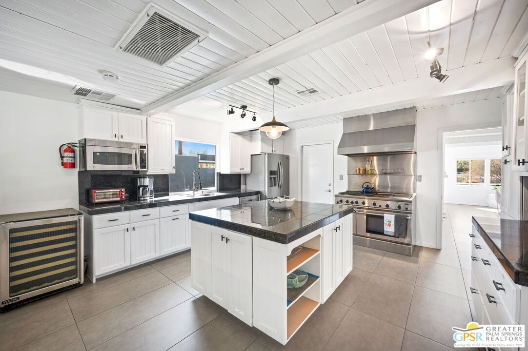 Interior, Kitchen, Pendant Lights, Stainless Steel Appliances