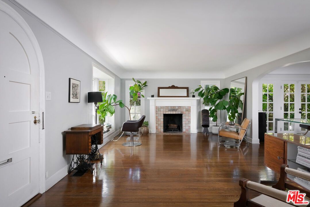 Fireplace, Interior, Piano, Wood Texture Flooring