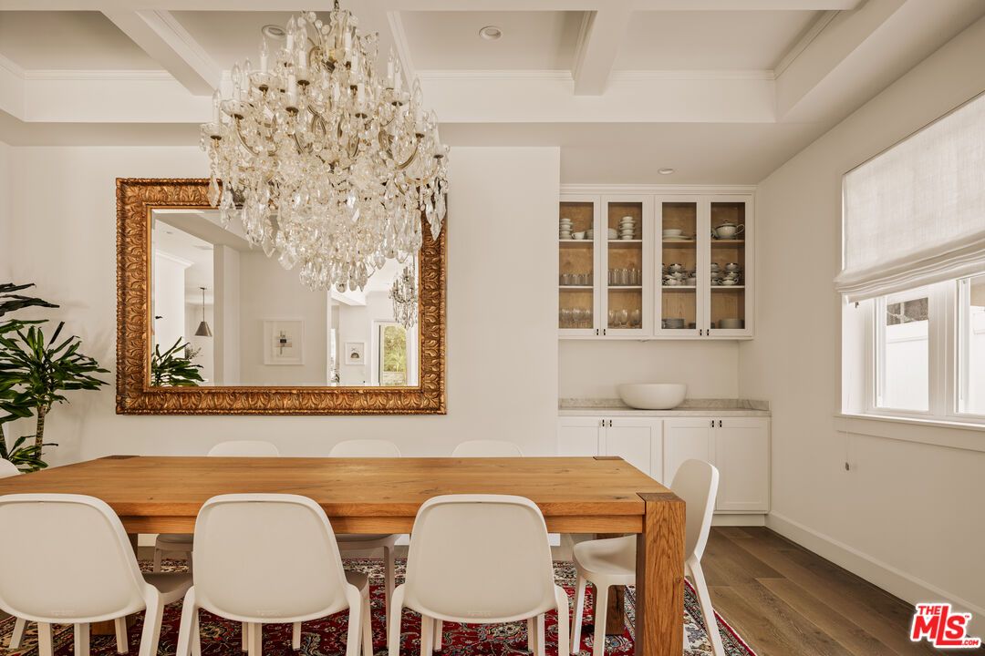 Chandelier, Dining room, Interior, Wood Texture Flooring
