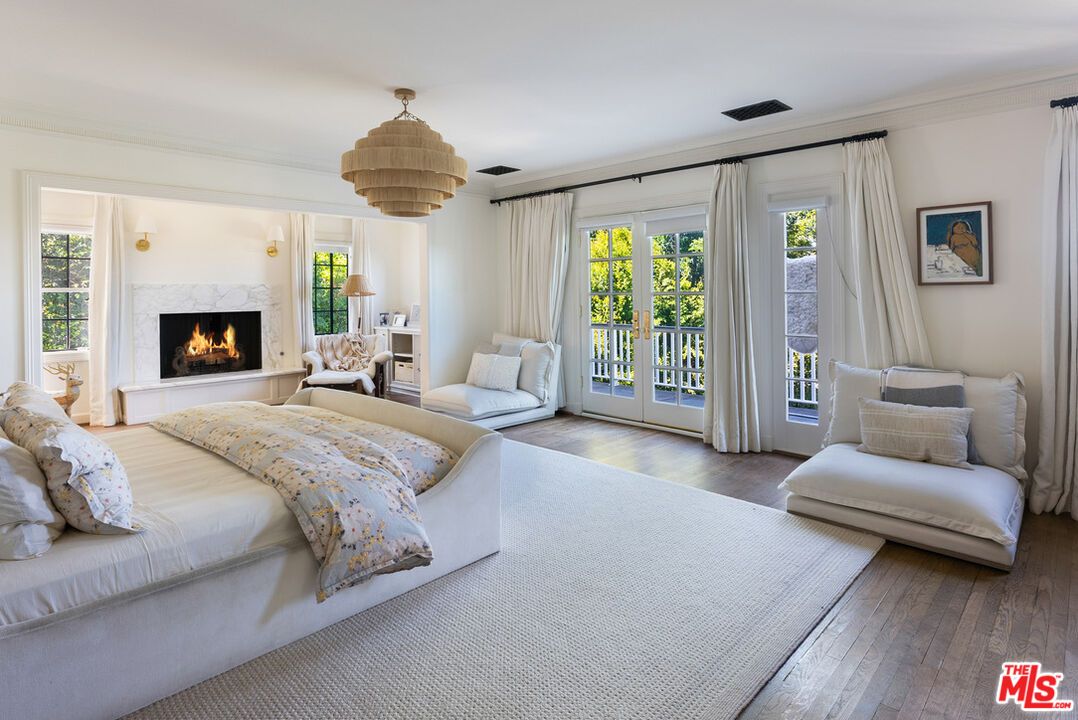 Bedroom, Fireplace, Interior, Wood Texture Flooring