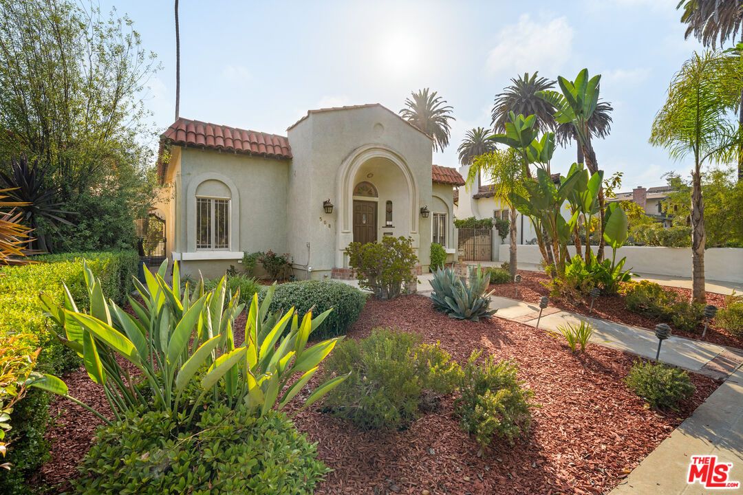 Backyard, Exterior, Facade, Spanish Mediterranean