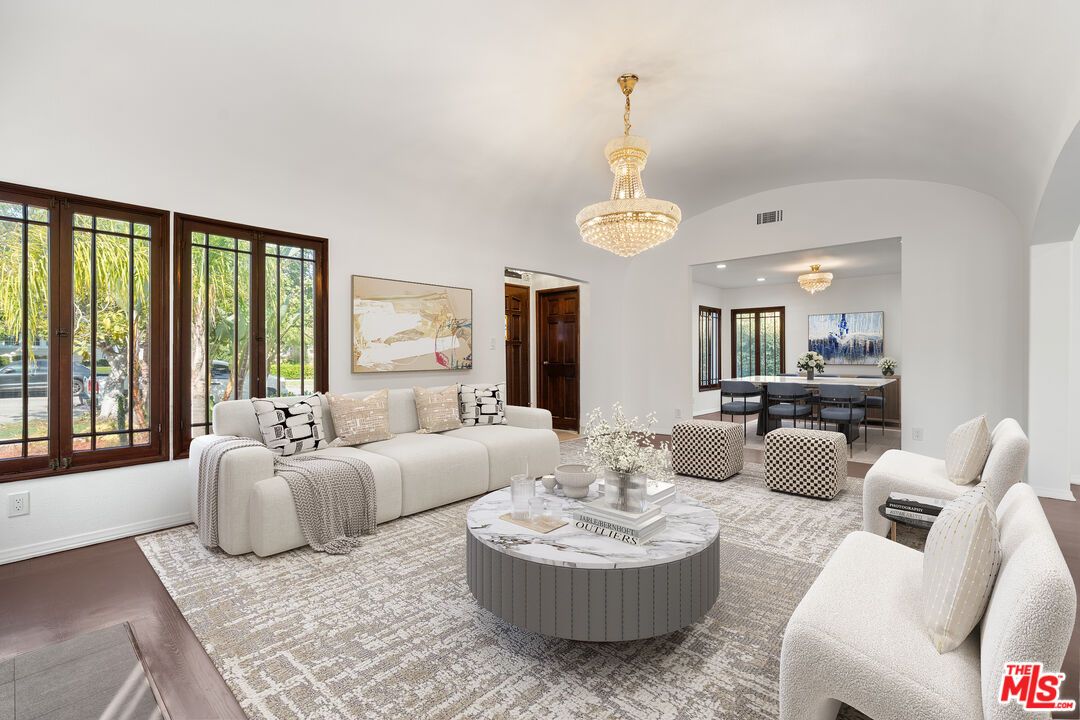 Chandelier, Dining room, Interior, Living room, Recessed Lighting, Wood Texture Flooring