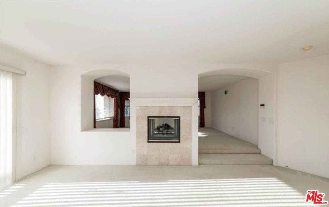 Empty room, Fireplace, Interior