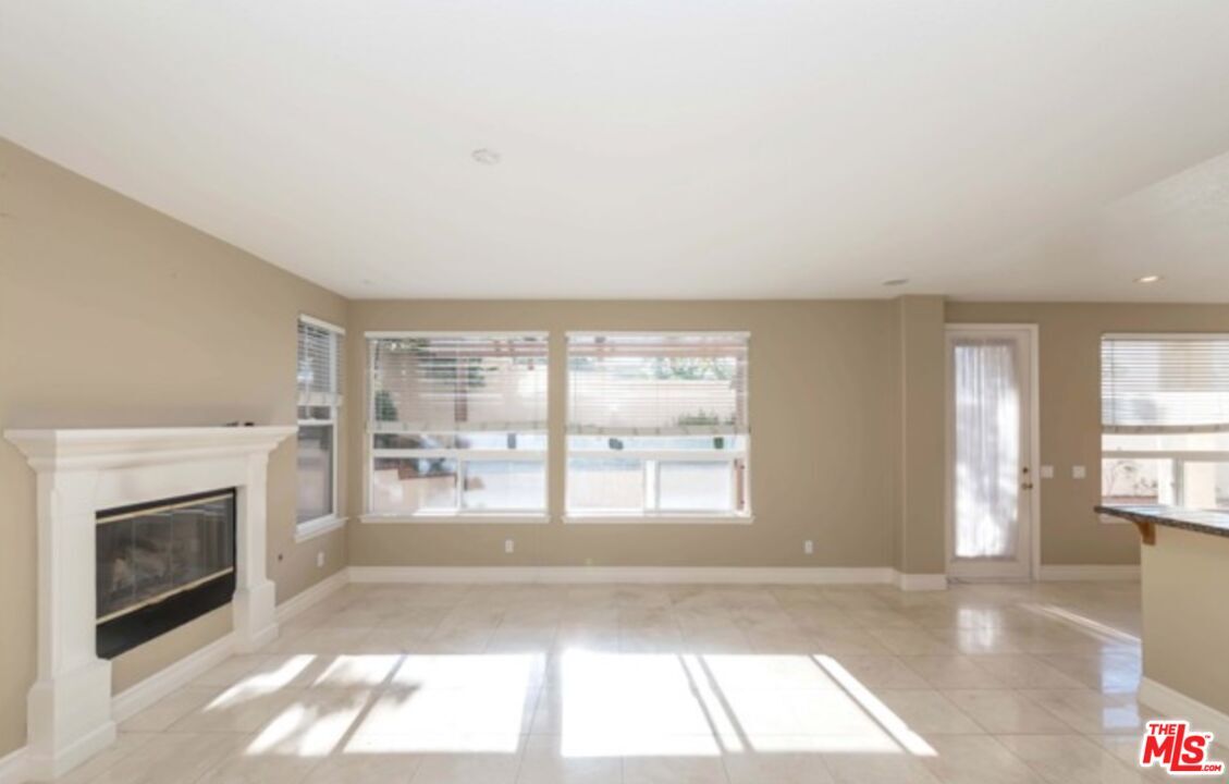 Empty room, Fireplace, Interior, Recessed Lighting