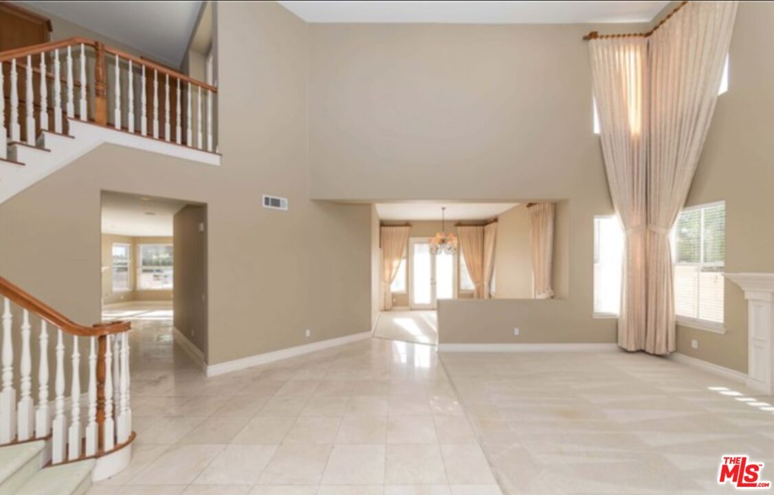 Chandelier, Interior, Pendant Lights