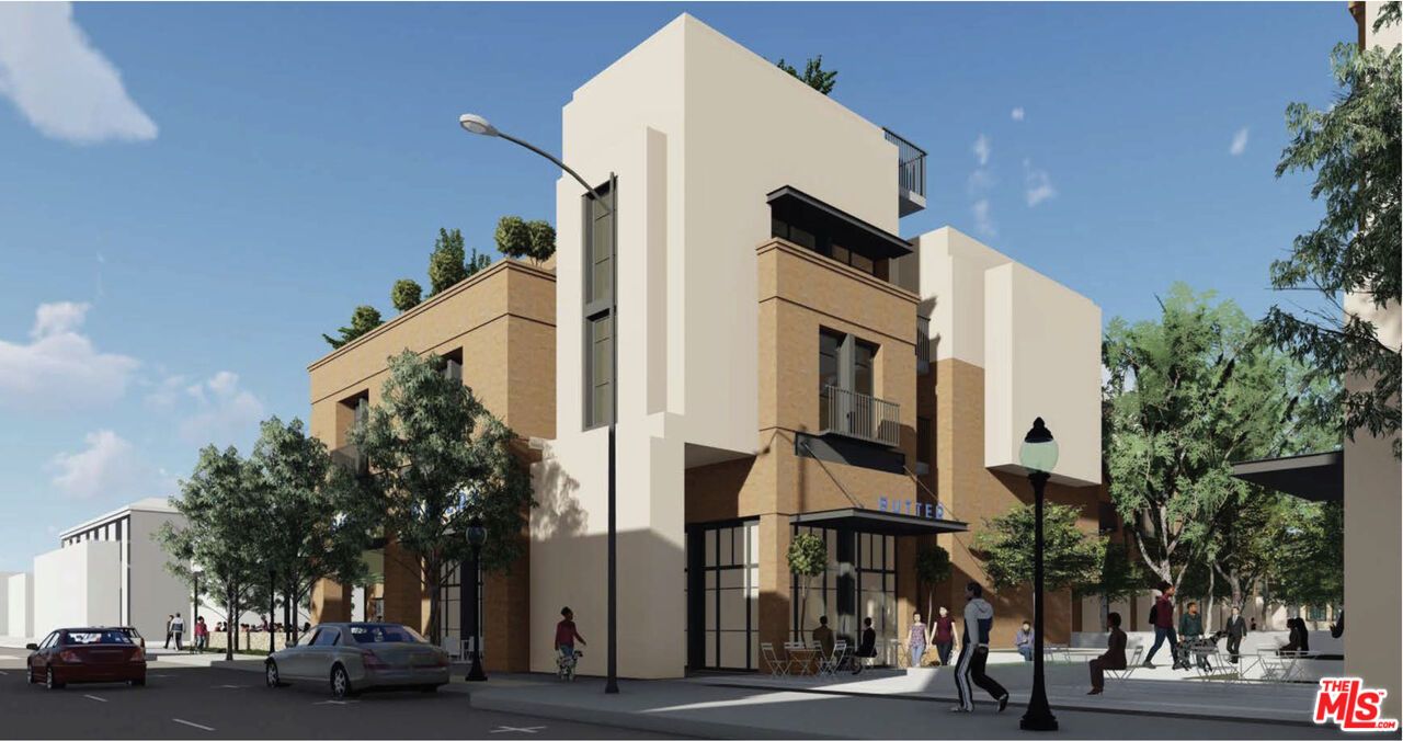 Exterior, Facade, Modern