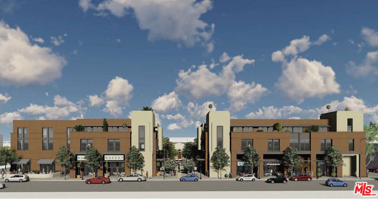 Exterior, Facade, Modern