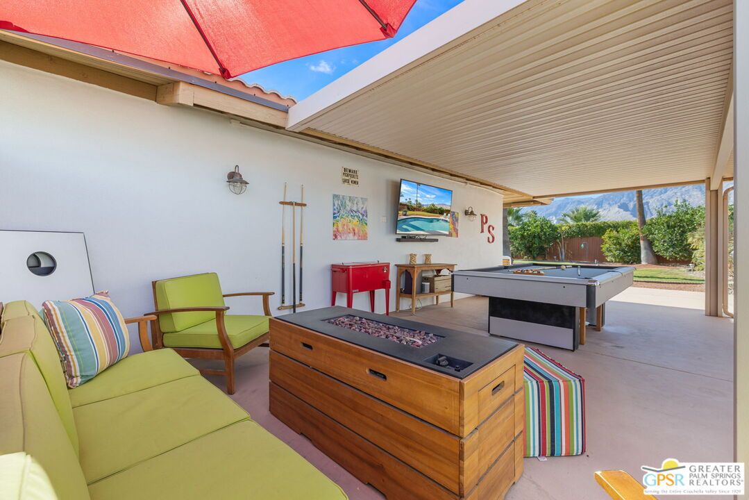 Billiard Table, Exterior, Game Room