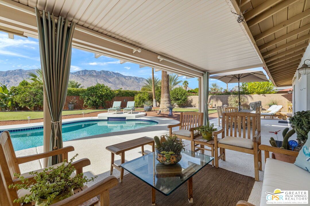 Exterior, Pool, Other