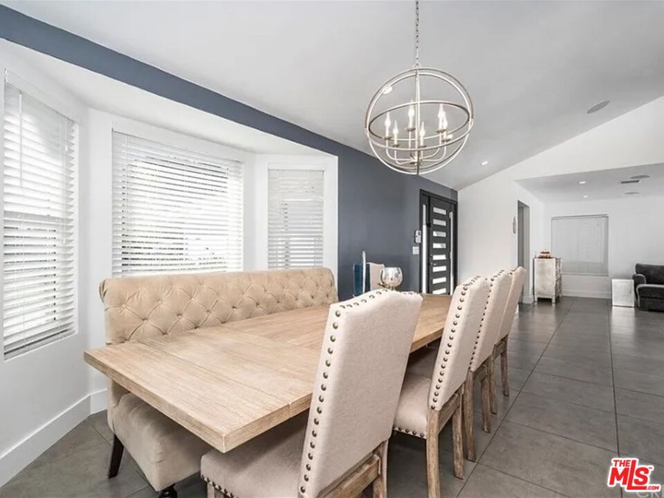 Chandelier, Dining room, Interior, Pendant Lights, Recessed Lighting