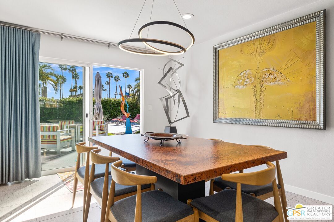 Dining room, Interior, Pendant Lights, Recessed Lighting