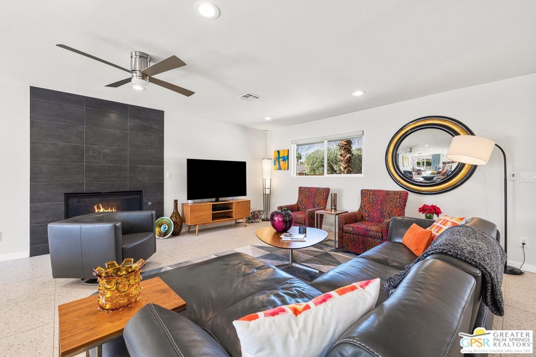 Fireplace, Interior, Living room, Recessed Lighting